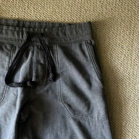Grey lululemon sweatpants - Picture 4 of 6